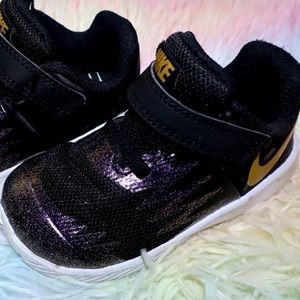 Baby sneakers Nike size 5